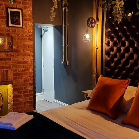The Waterside Bar, Rooms & Restaurant Swinton  Zimmer foto