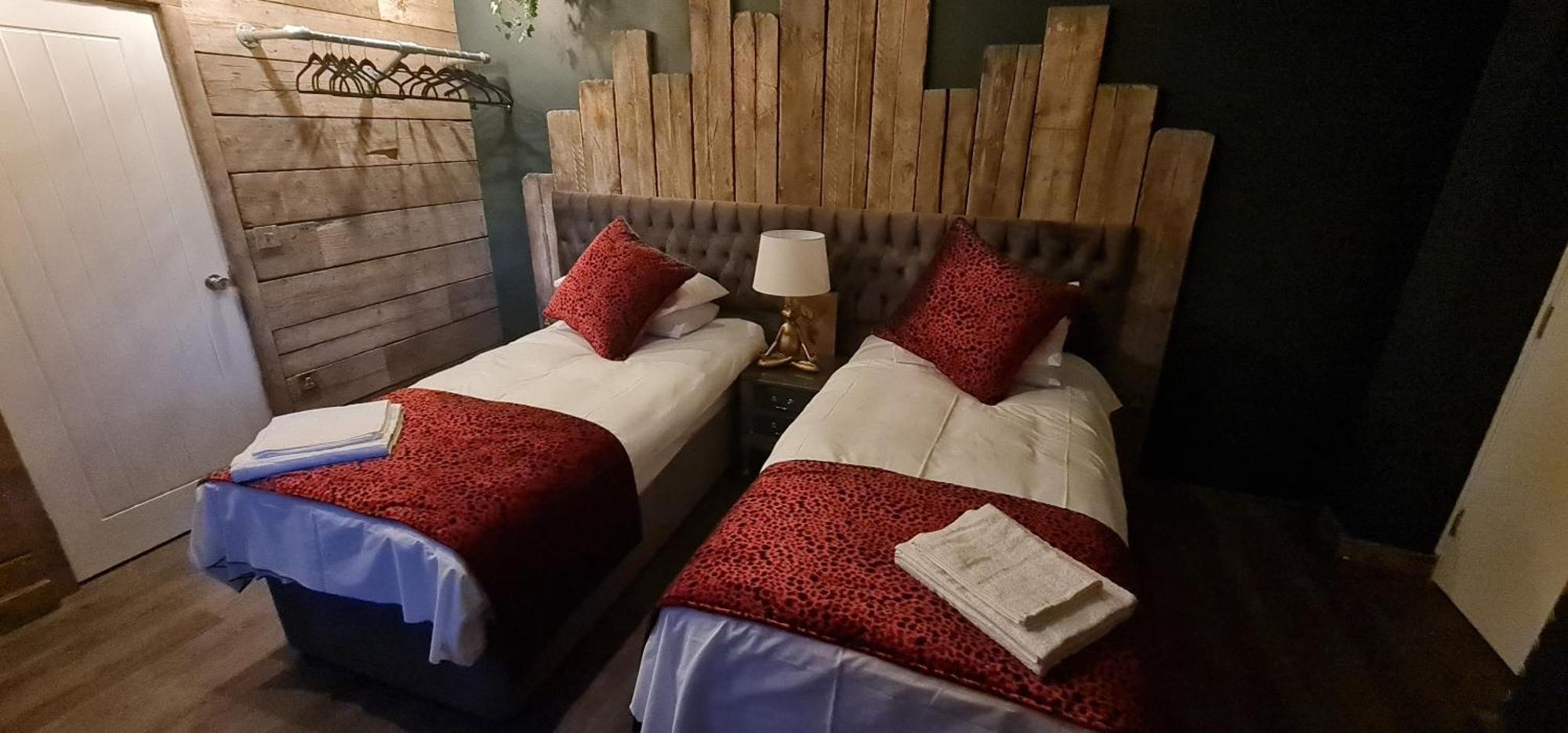 The Waterside Bar, Rooms & Restaurant Swinton  Zimmer foto
